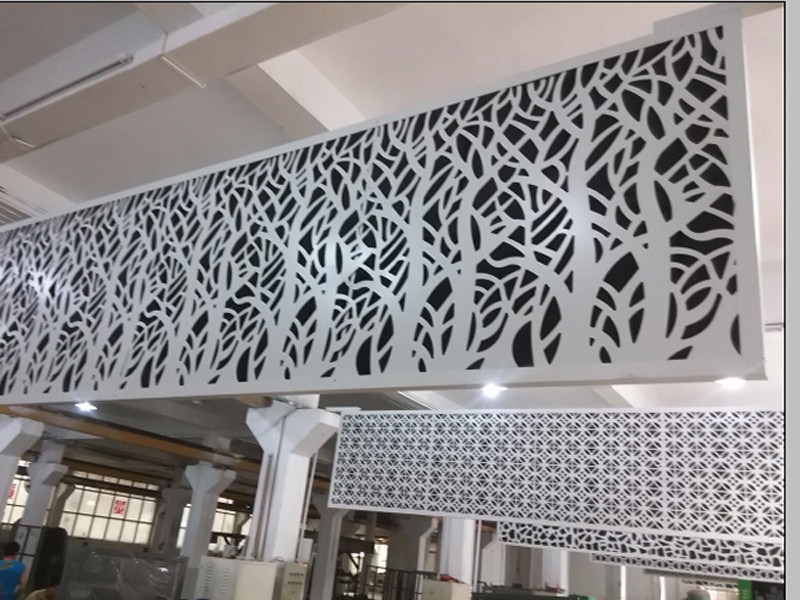 雕花鋁單板為什么會(huì)脫漆？